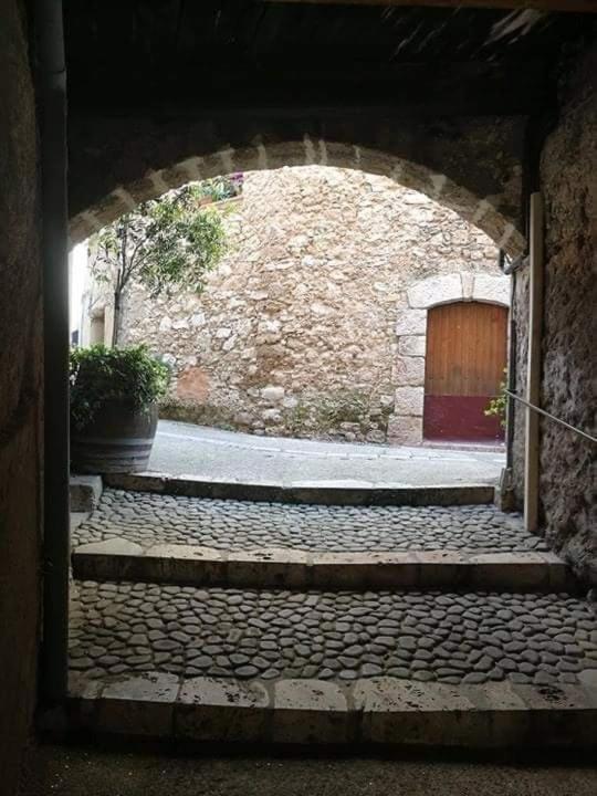 La Mansardiere Villecroze Exterior foto